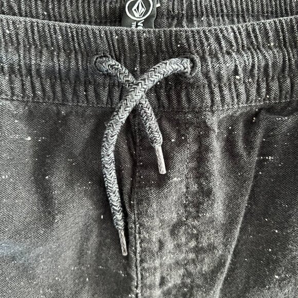 Boys Volcom Drawstring Shorts Size 12 - Picture 2 of 9
